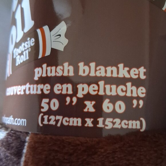 Tootsie Roll Plush Throw Blanket (50×60) - Picture 5 of 7